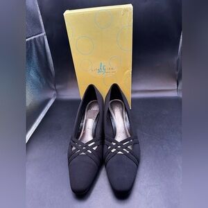 Life Stride Shoes Women's 8 M Sofia Crossover Pump Slip On Black Fabric Heels